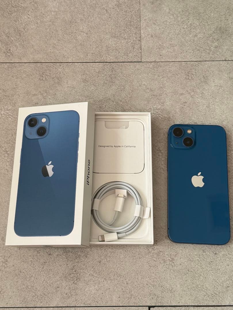 Apple iPhone13 256GB 充電ケーブル付き