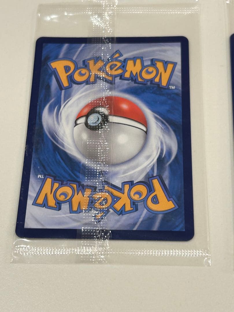 バティックシャツのピカチュウ　未開封　4枚セット