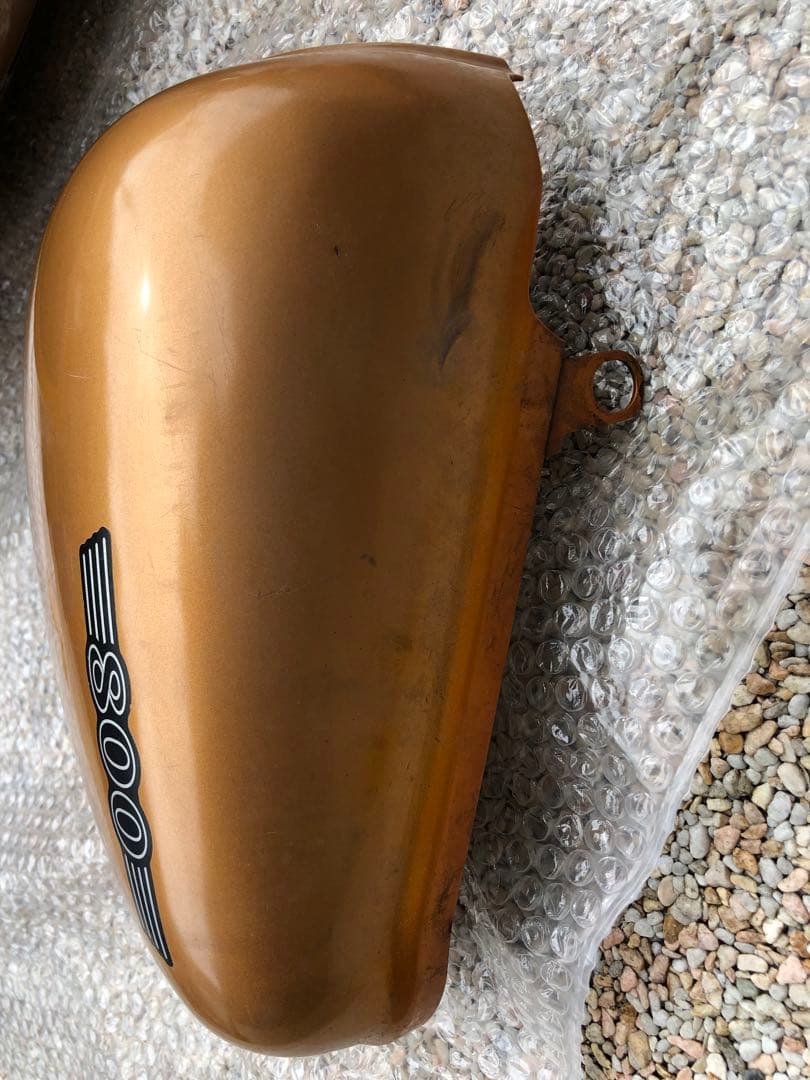 カワサキW800、ガソリンタンク、サイドカバー 、ヘッドライトケース