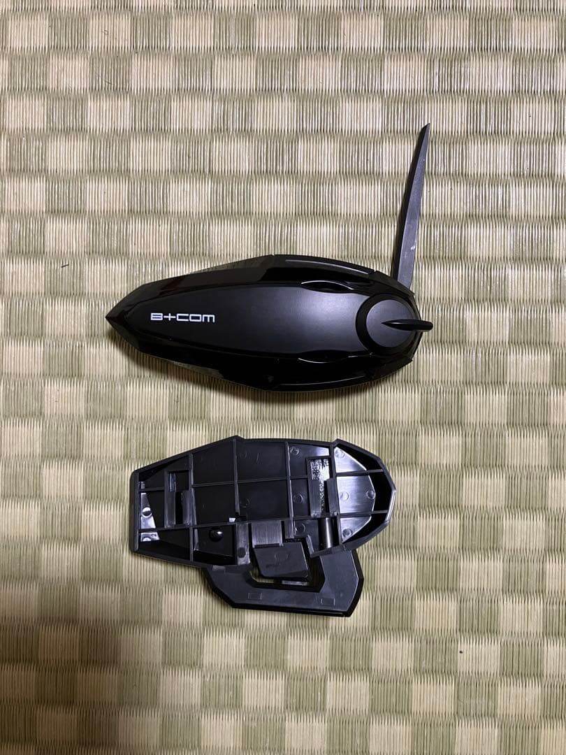 B +COM 6XR 1台のみ。別マイク付き。