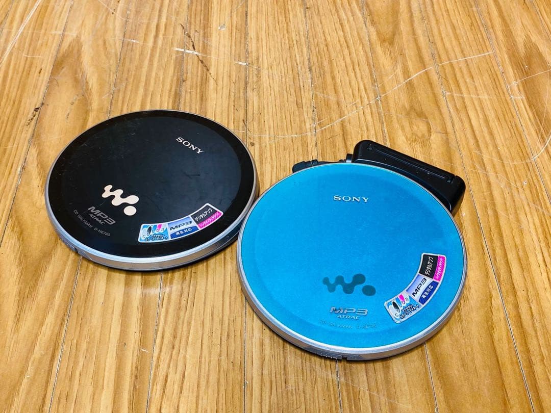 SONY ポータブルCDプレーヤー 2色セット D-NE730 中古