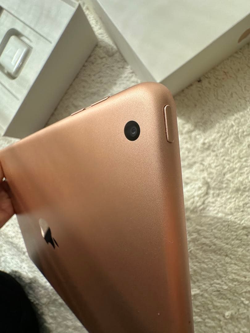 美品【最終セール】純正ケーブル充電iPad 第6世代 32GBWi-Fiゴールド