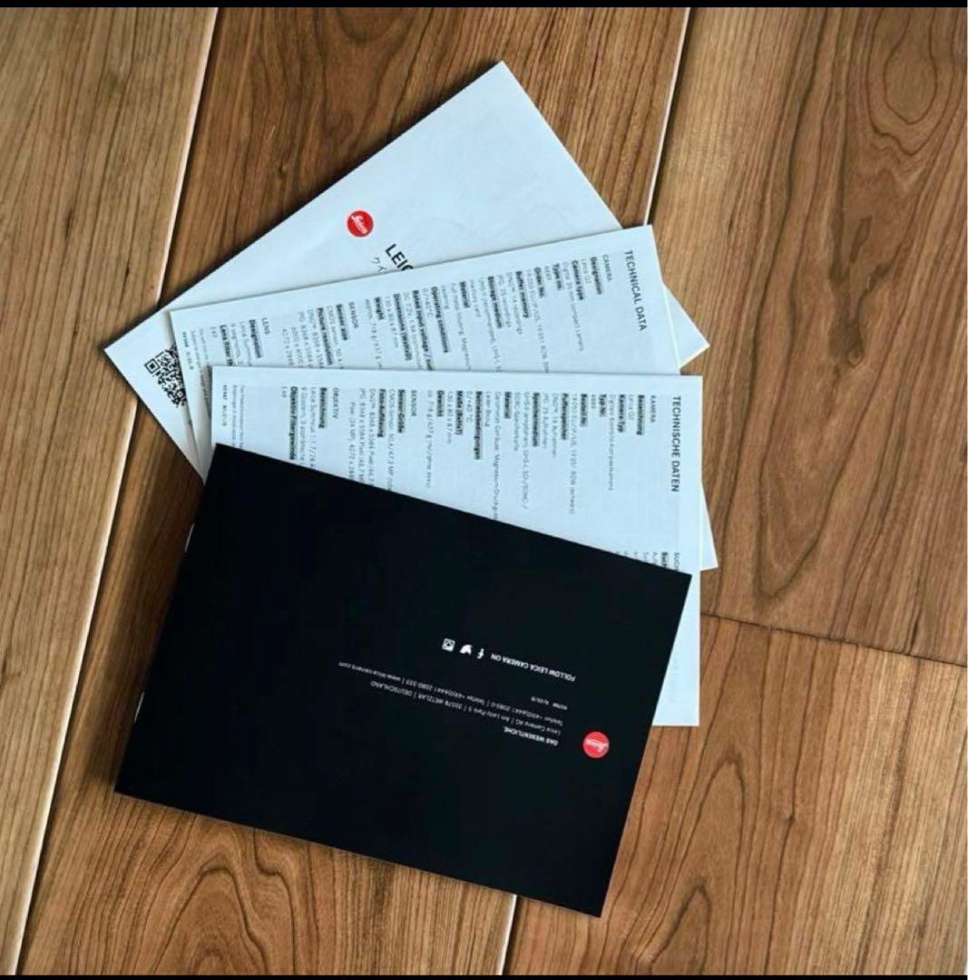 Leica Q2 アルティザン&アーティス レザーカメラケース とサムグリップ有