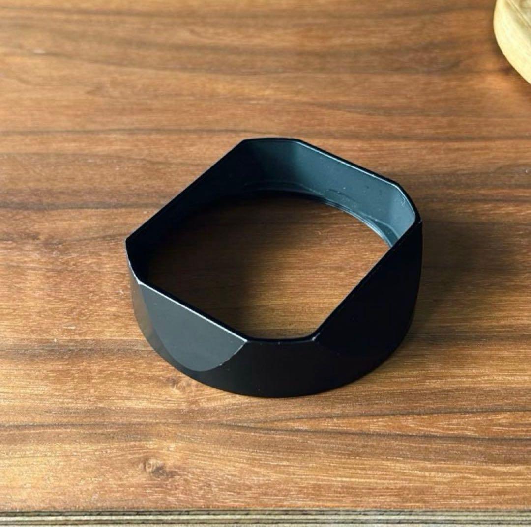 Leica Q2 アルティザン&アーティス レザーカメラケース とサムグリップ有