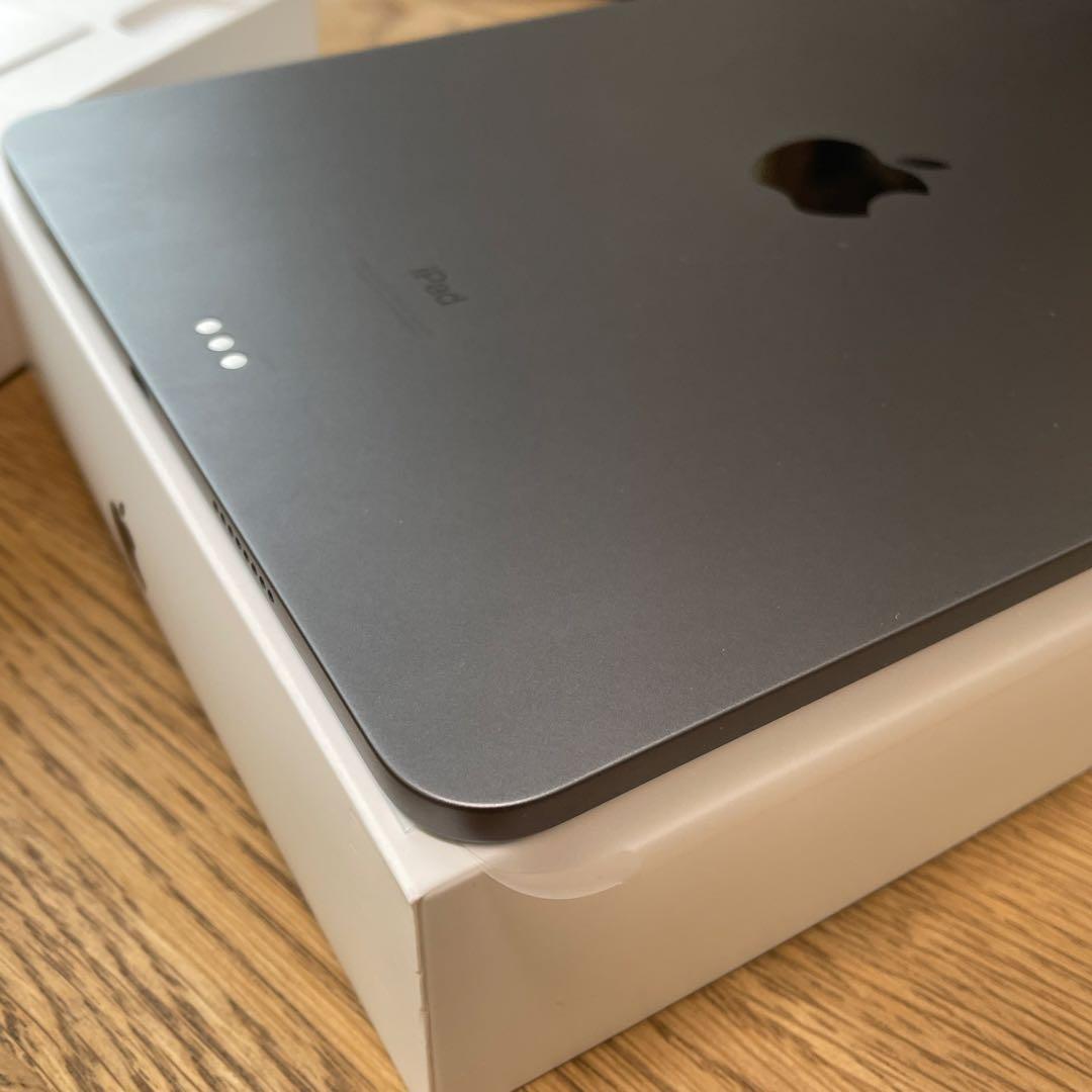 iPad Pro(第三世代) 11インチ WiFi 256GB MHQU3J/A