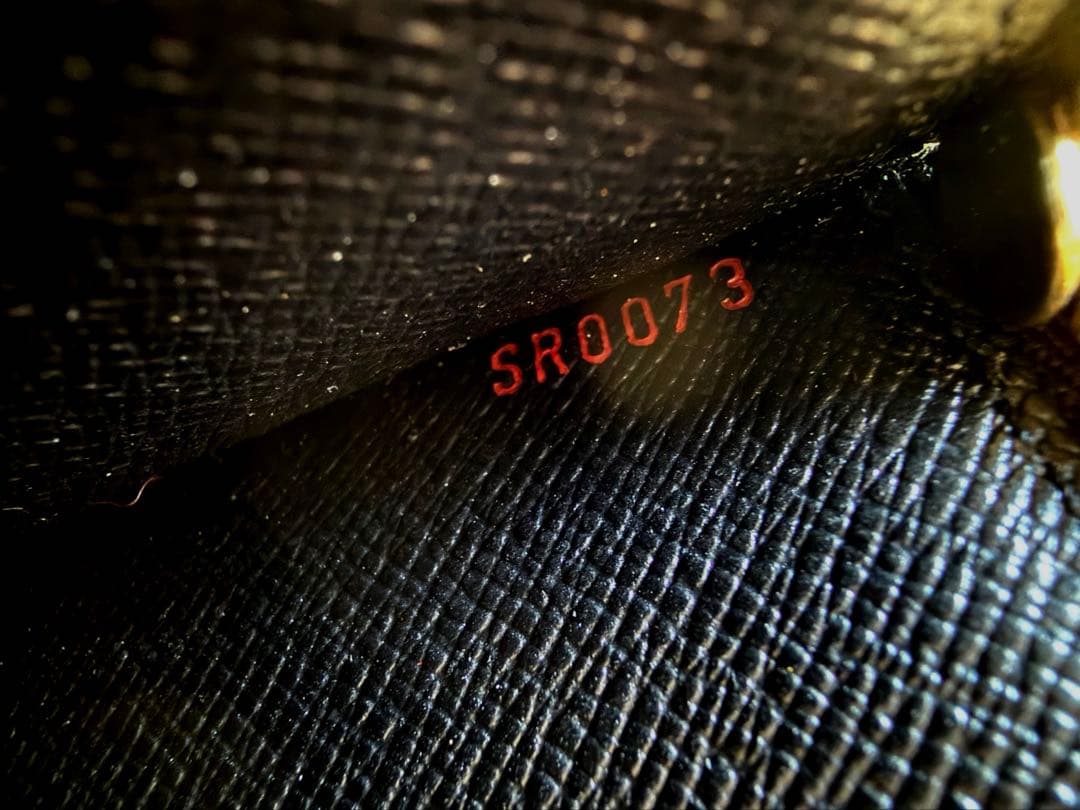 【新品保管品】ルイヴィトン　ポルトフォイユ サラ 長財布 エピ ブラック