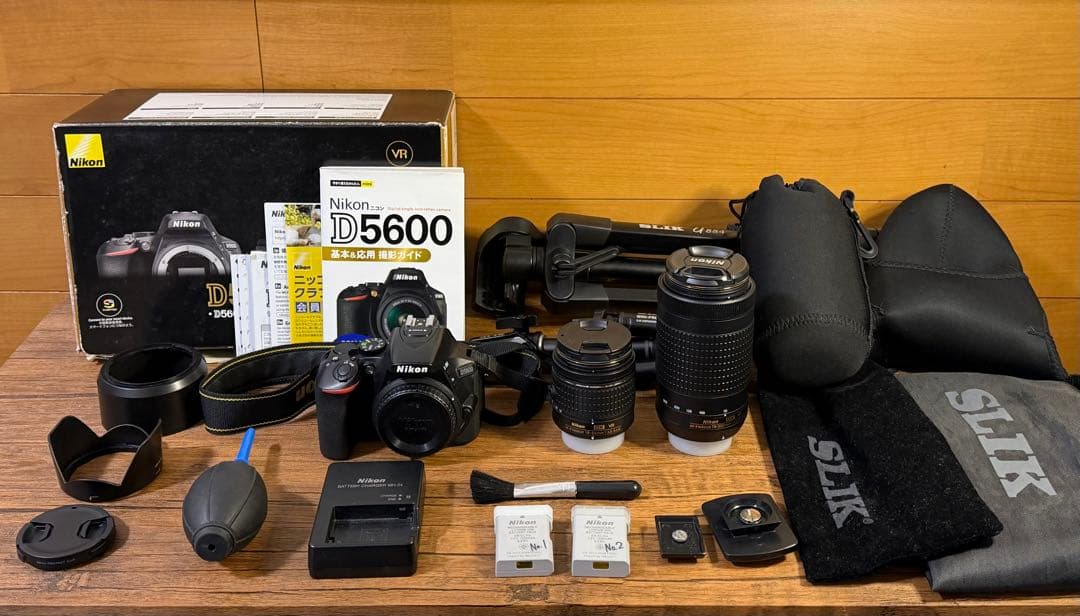 Nikon D5600 ダブルズームキット　一眼レフ　カメラ　レンズ　Wi-Fi
