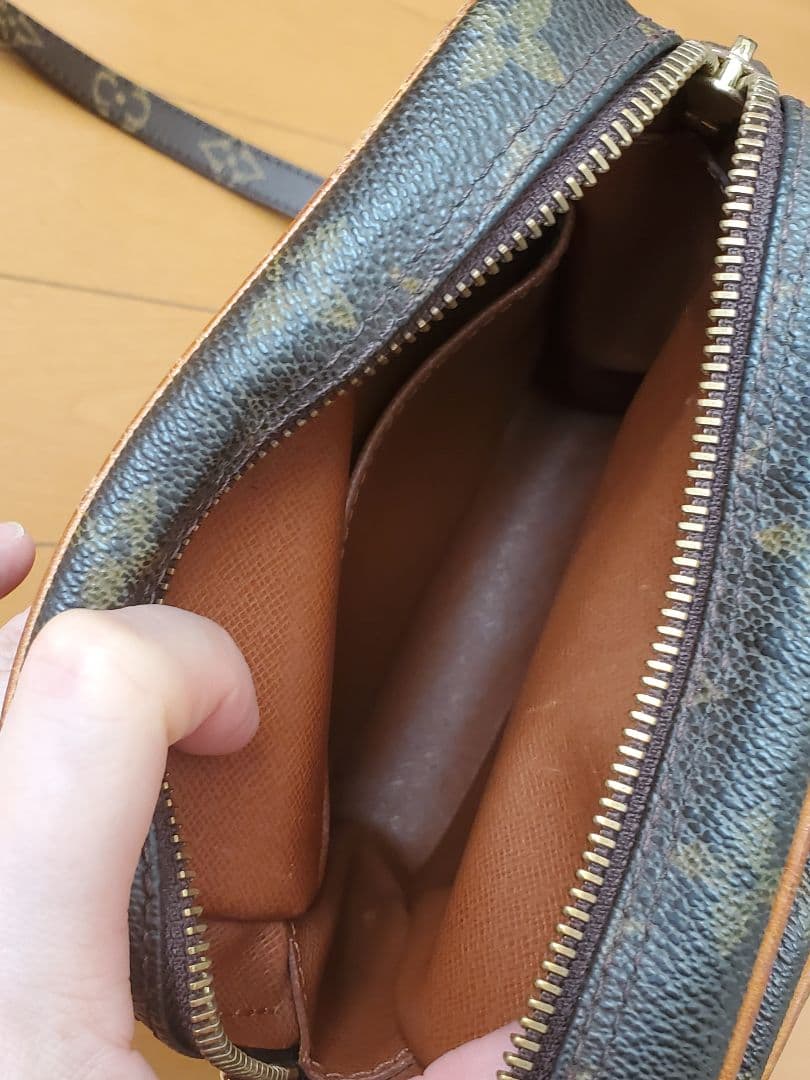 ルイヴィトン モノグラム アマゾン ショルダーバッグ