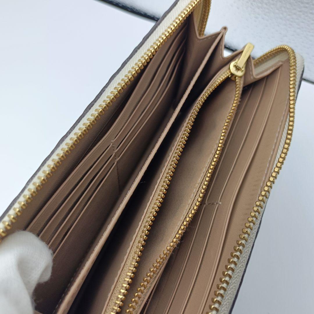 COACH コーチ C7220 シグネチャー エンボス ラウンドファスナー