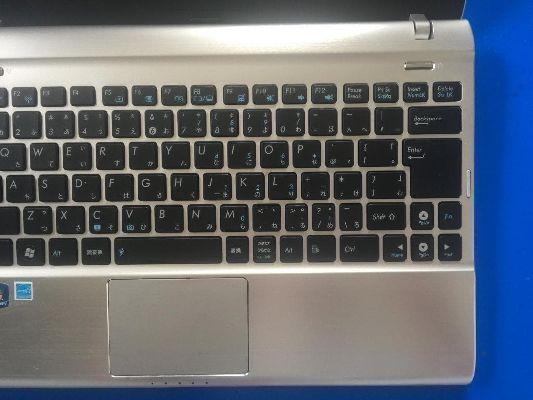 ASUS Eee PC 1215B 12.1型薄型・コンパクト ノートパソコン