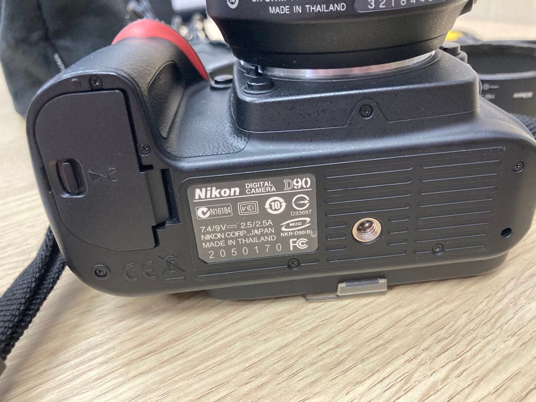 Nikon D90 デジタル一眼レフカメラ 望遠レンズ付き