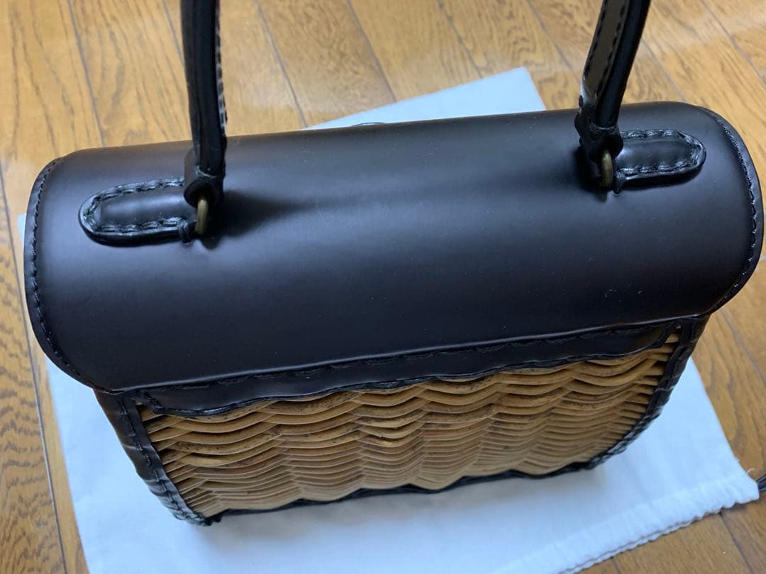 ebagos　エバゴス　カーフハンドバッグ M　ケリー　カーフレザー×紅籐 黒