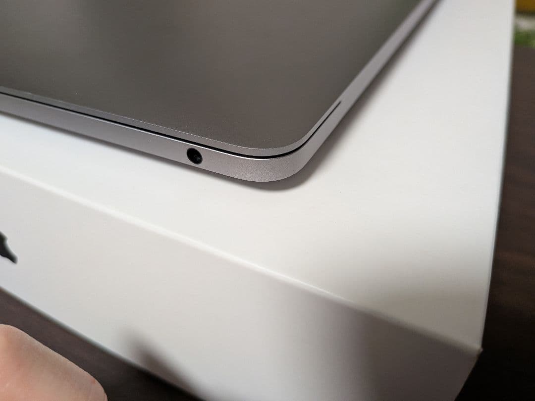 充電141回MacBook Pro 2020 13.3インチ i5 256GB