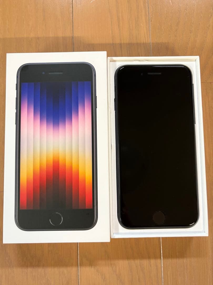 iPhone SE (第3世代)ミッドナイト64GB SIMロックなし