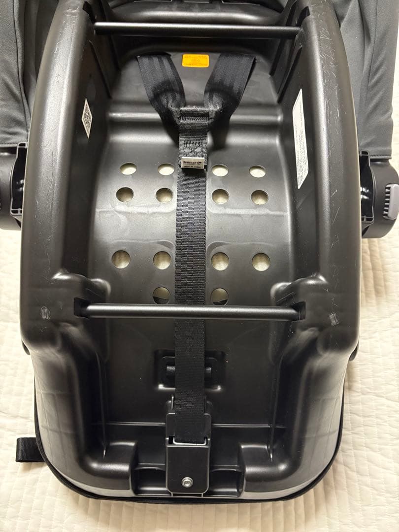 アップリカ　 エアキャリーAB　新生児　ベビーシート　トラベルシステム　R129