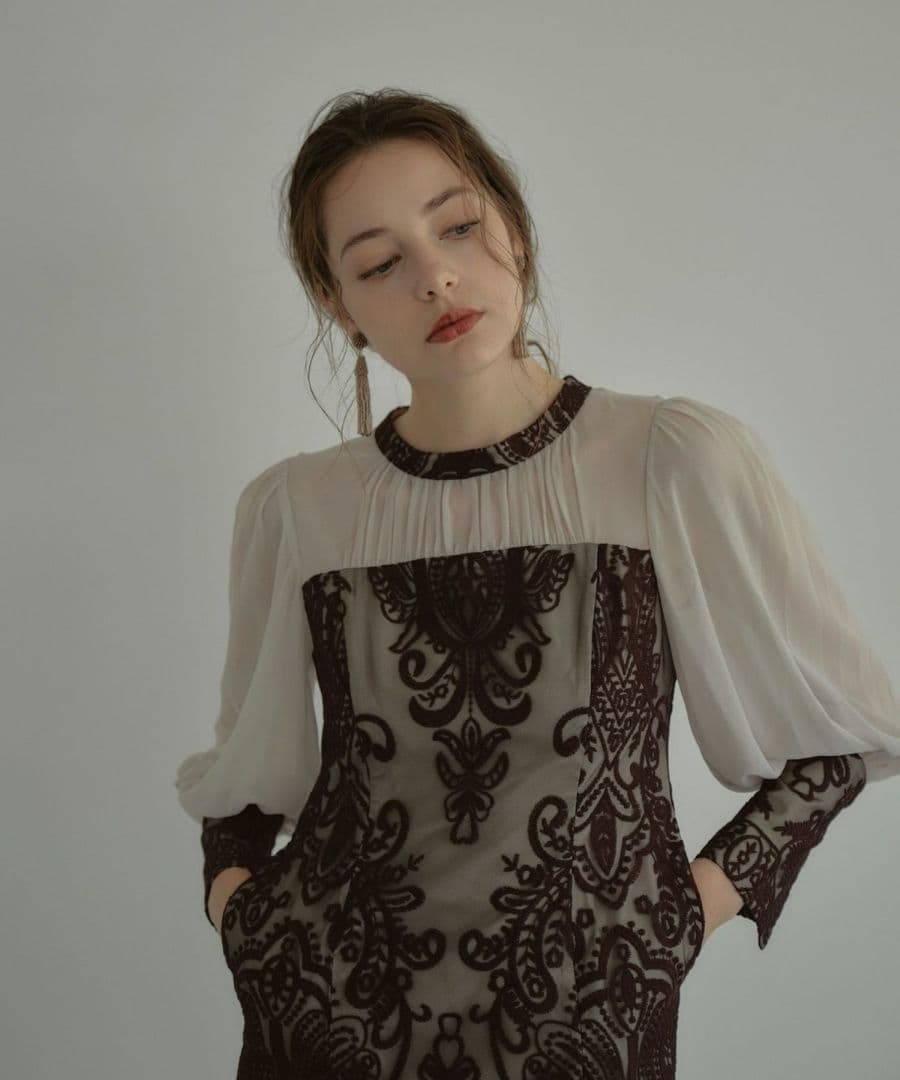 【美品】 アンドレスド　ダマスク　ギャザー　ドレス　ワンピース　刺繍　L