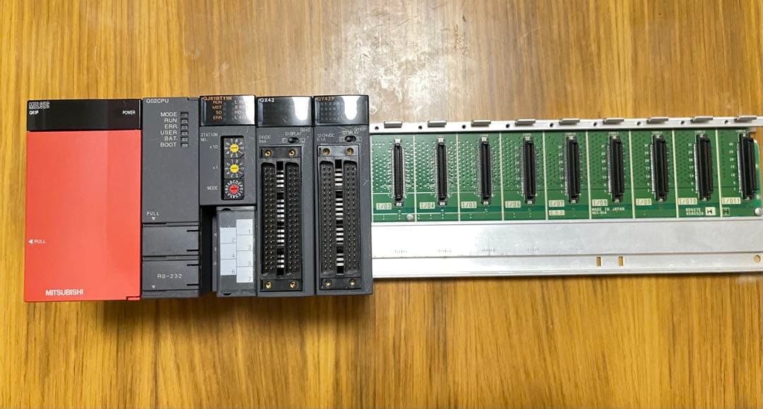 三菱電機 PLC Qシリーズ｜動作良好・中古美品