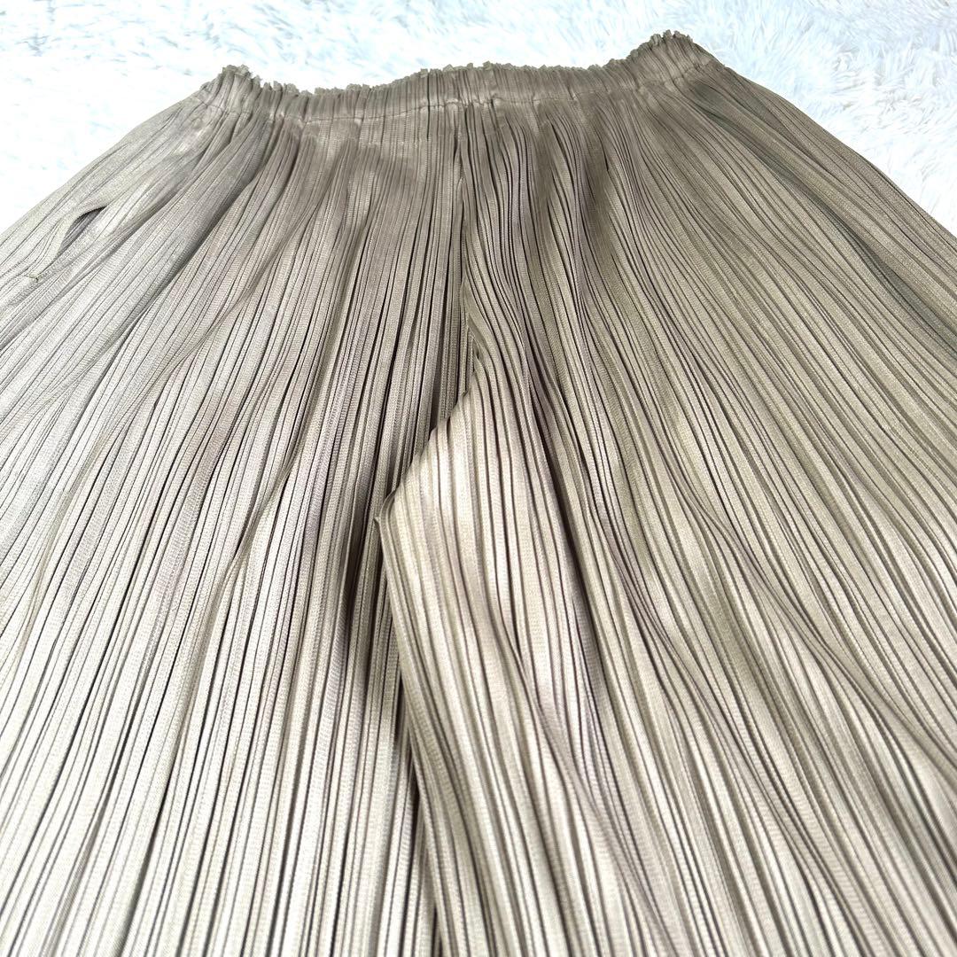 【極美品】プリーツプリーズ ポケットあり スーパーワイド プリーツパンツ 袴 3