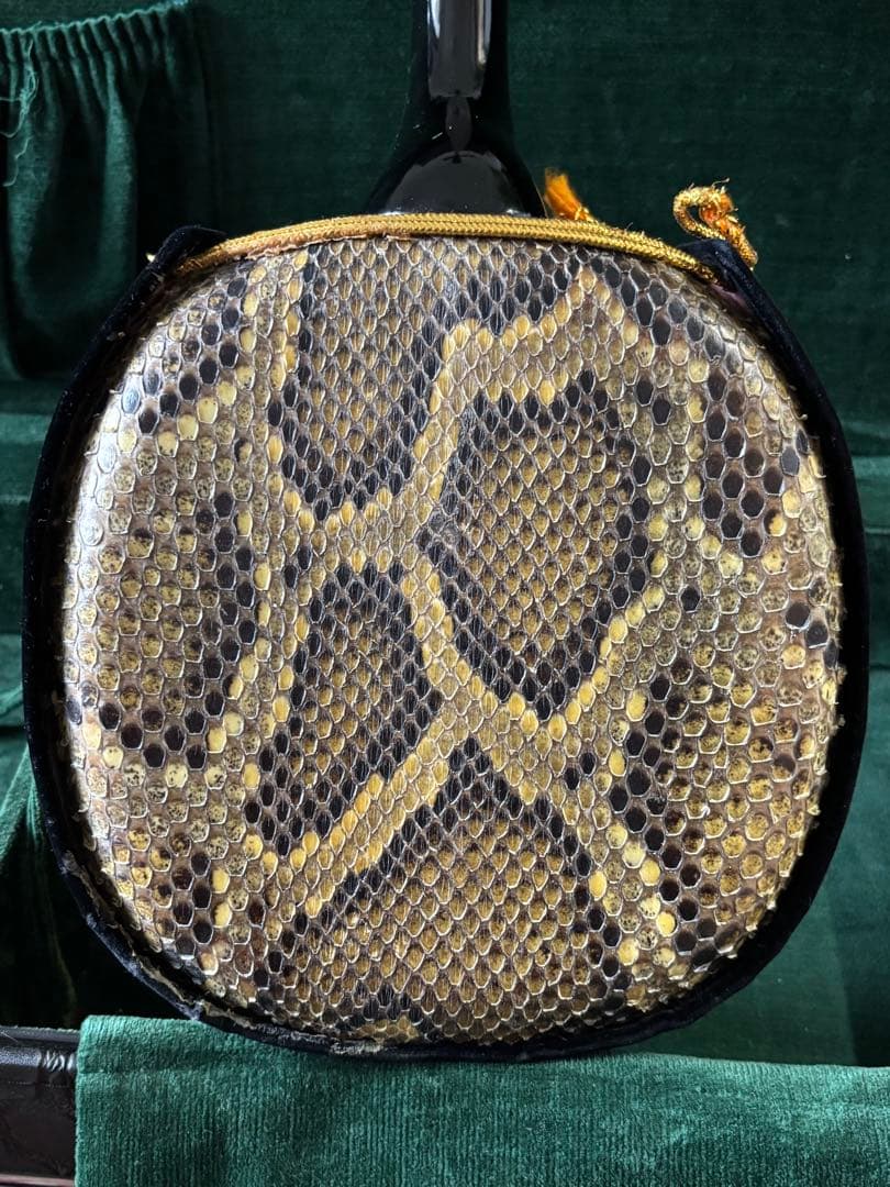 古い黒檀三線　両面本皮張り　現状！