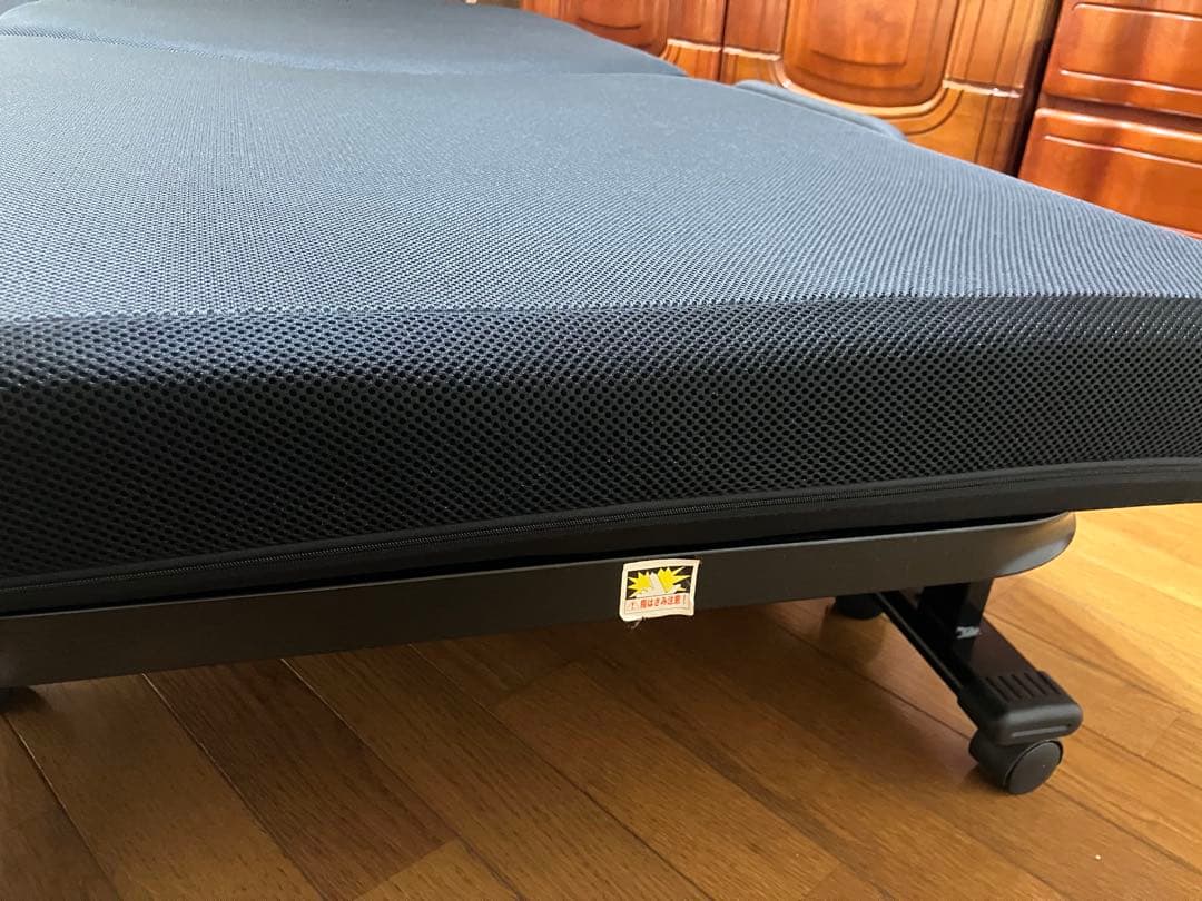 折りたたみベッド メッシュ生地 黒