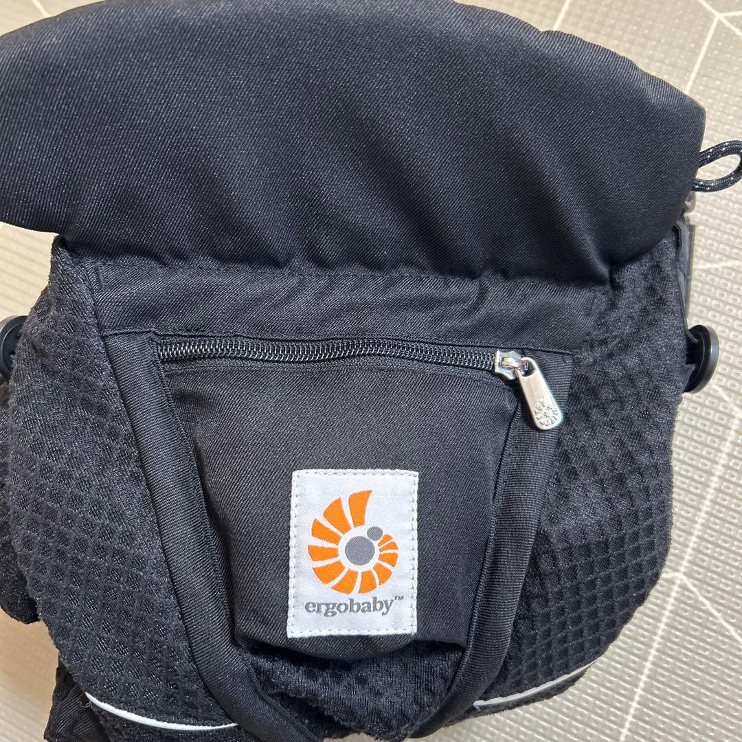 エルゴベイビー 黒 タオル付き ergobaby OMNI breeze