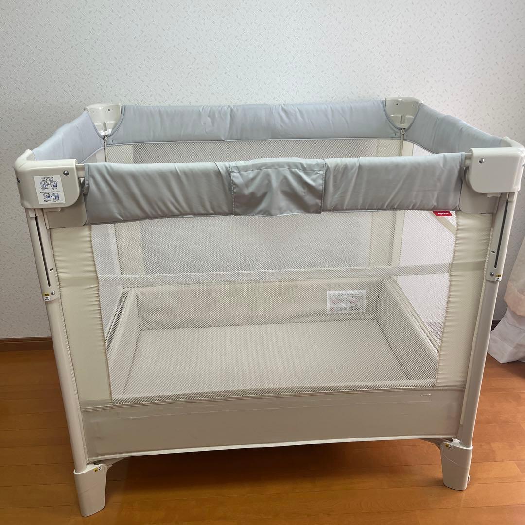アップリカココネルエアー　2024年購入　折りたたみメッシュベビーベッド グレー