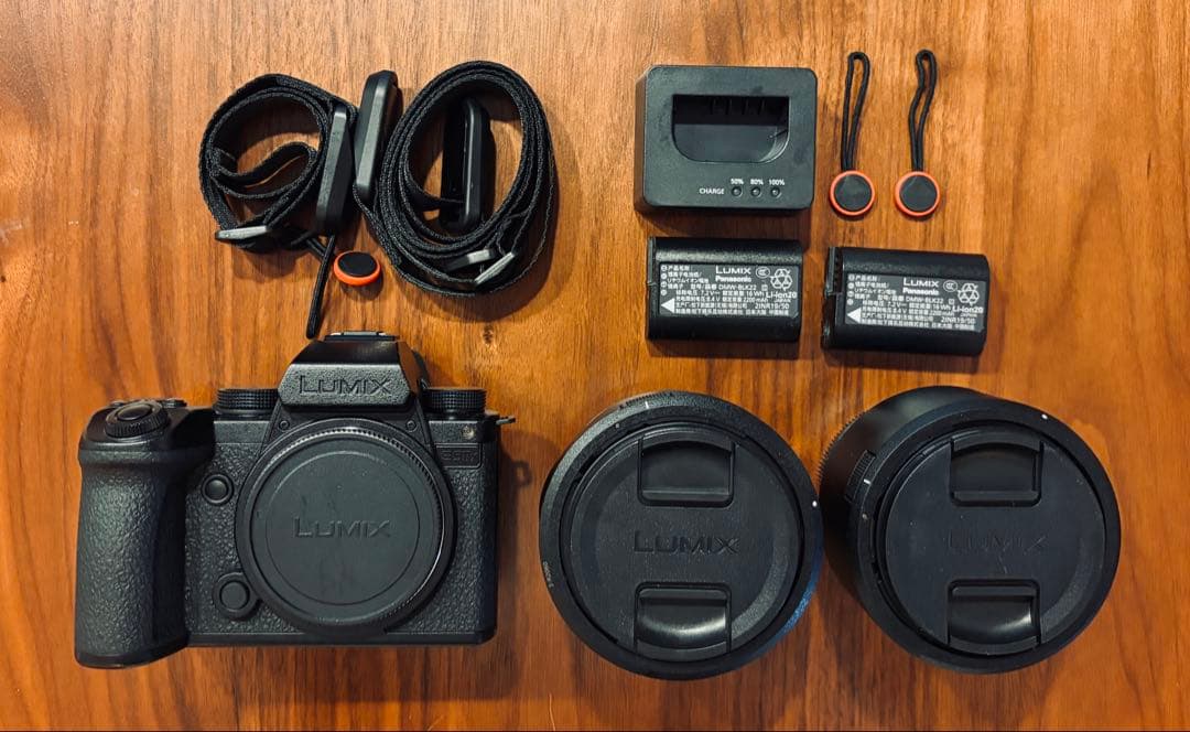 【極美品】LUMIX S5IIx ダブルレンズキット＋予備バッテリー