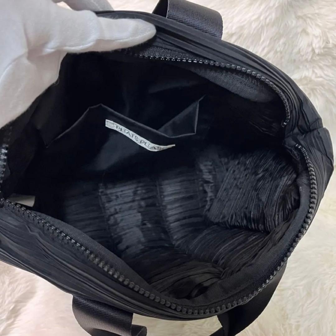 【美品】PLEATS PLEASE ISSEY MIYAKE ハンドバッグ 黒