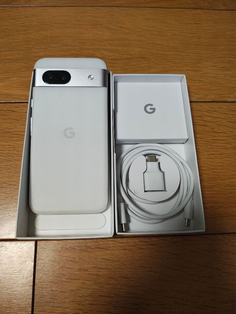美品SIMフリー Google Pixel8a 128GB Porcelain