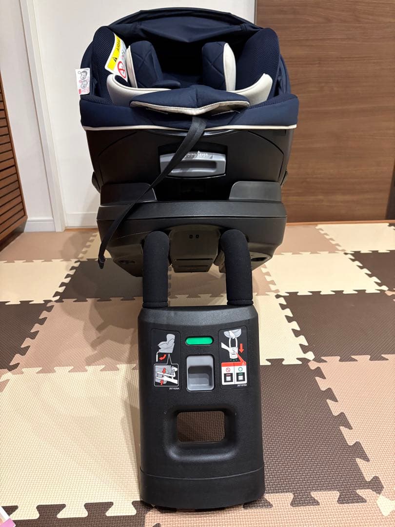 エールべべ　クルット6iグランス　ネイビー　チャイルドシート ISOFIX対応