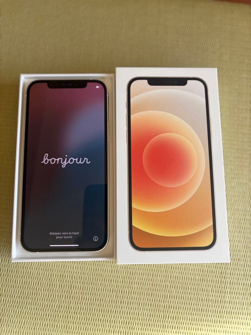 【箱あり】iPhone12 ホワイト 64GB docomo SIMフリー