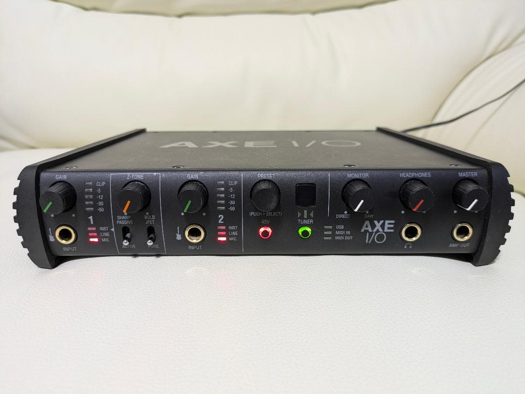 IK Multimedia AXE I/O オーディオインターフェイス