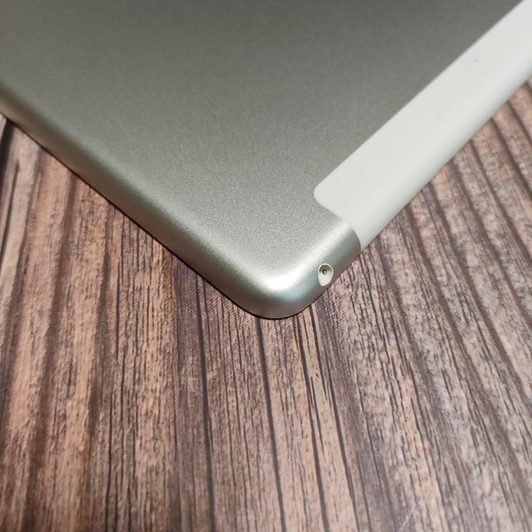 apple iPad 第8世代 128GB SIMフリー 美品