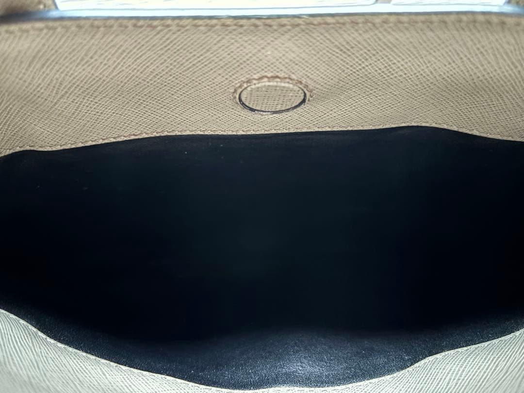 PRADA グレー レザートートバッグ