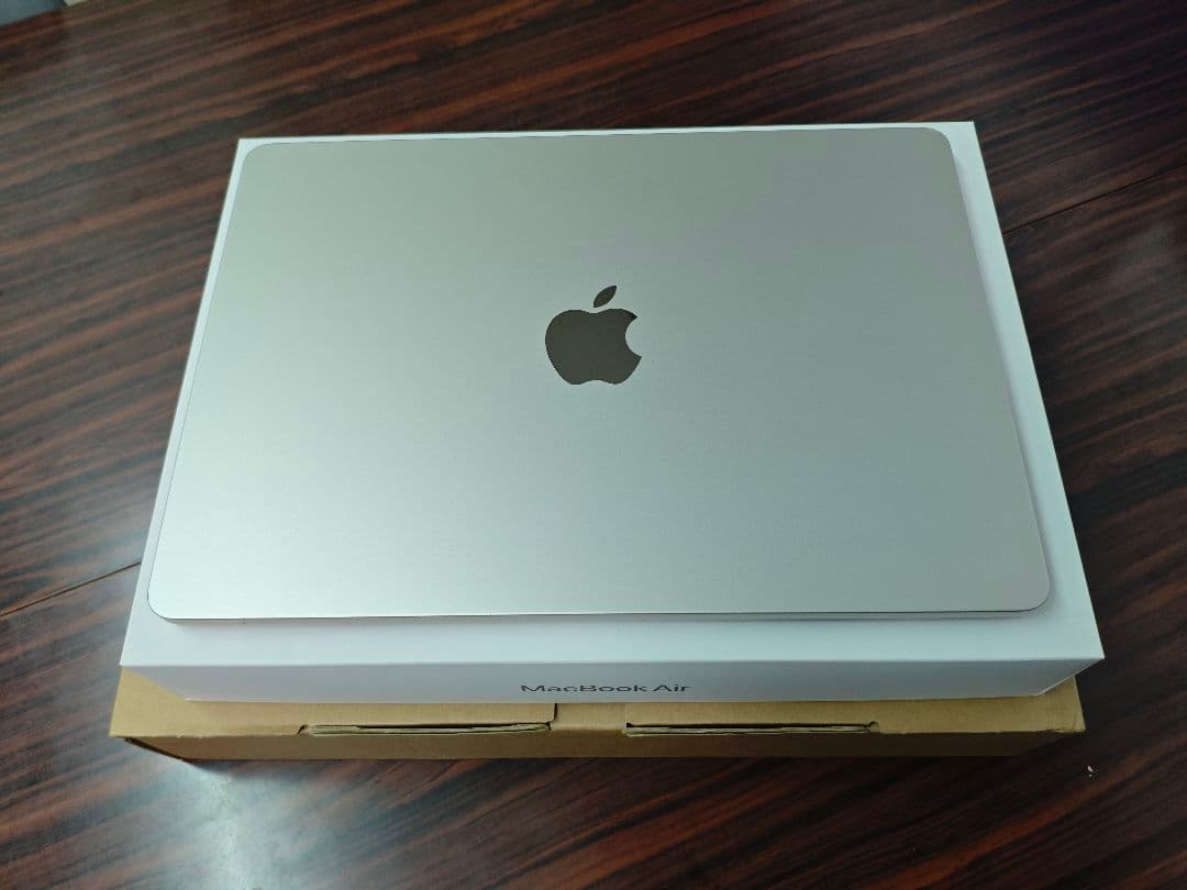 MacBook Air 13.6インチM3 2024年モデル8GB/256GB