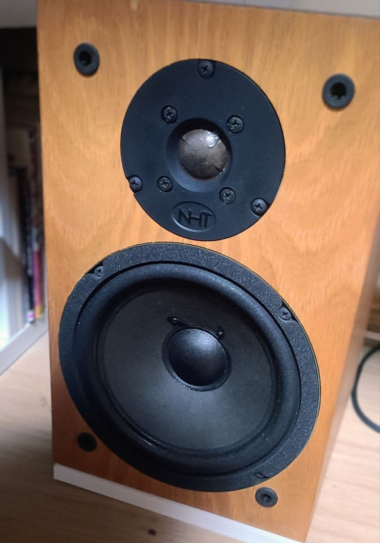 NHT スーパーワン　密閉型　定価69000円　1997年製　音に包まれる生活