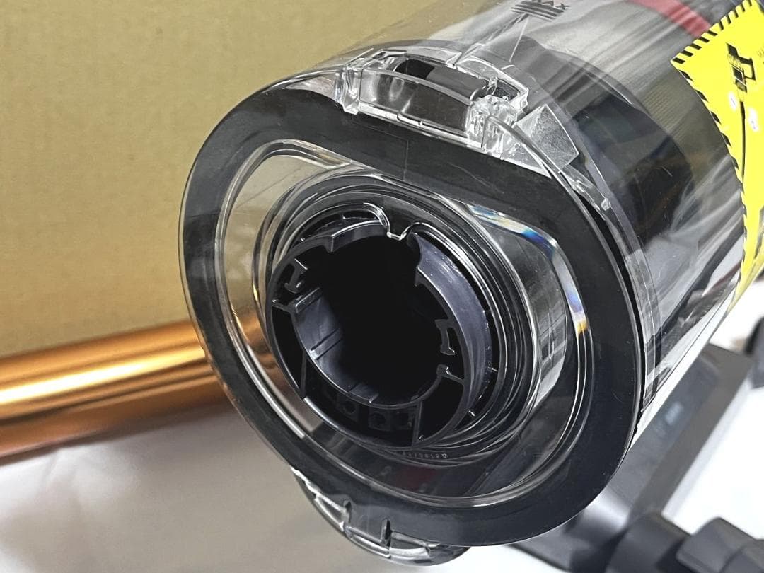 お買い得！57分稼働Dysonダイソン　サイクロンクリーナーSV12/V10良品