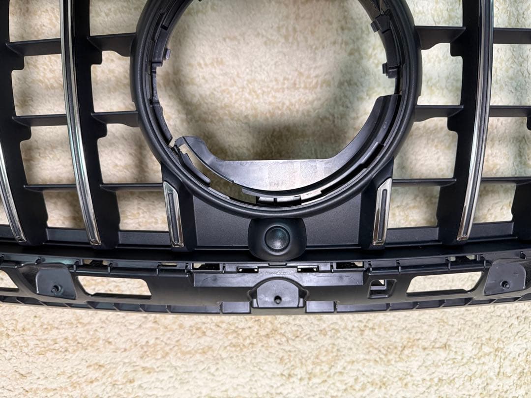 メルセデスAMG GLA 45 S純正 パナメリカーナグリル AMGエンブレム付