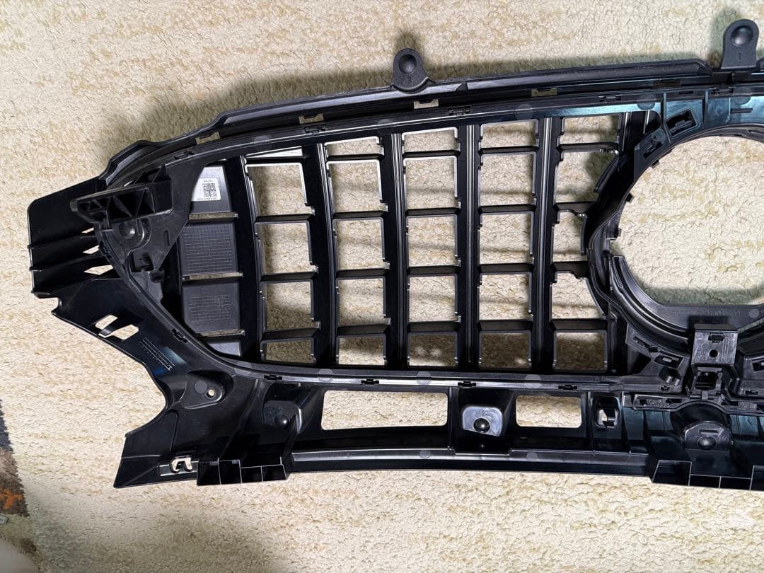 メルセデスAMG GLA 45 S純正 パナメリカーナグリル AMGエンブレム付