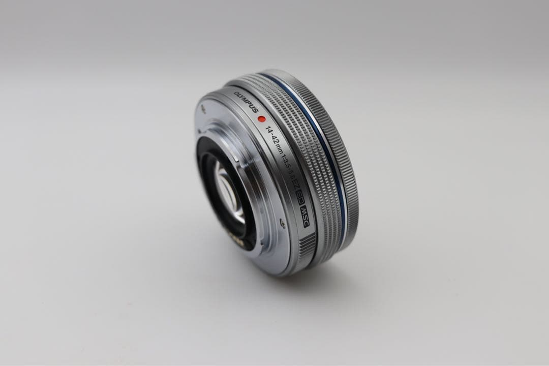 ☆美品【OLYMPUS】OM-D E-M10 MarkIII + 14-42mm