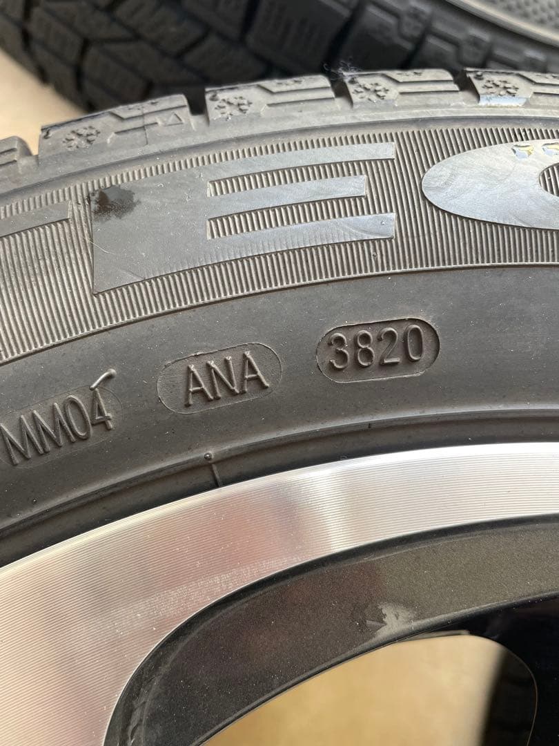 アクア❗️NHP10❗️スタッドレス付純正アルミ　Ｘアーバン　175/60R16