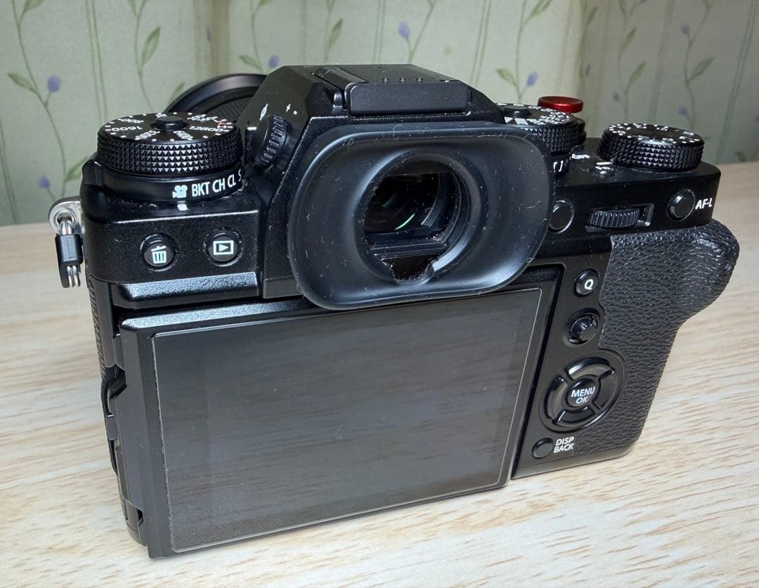 FUJIFILM X-T3 一眼レフ XF16-80mmF4レンズ　フジフィルム