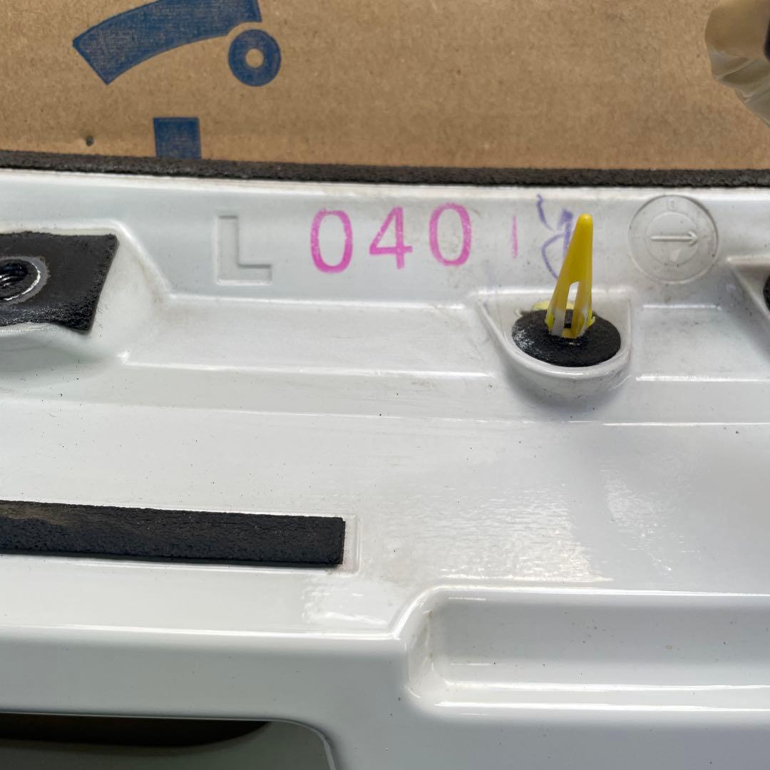 トヨタ　NHP10 アクア　純正OP リアスポイラー　リアウイング