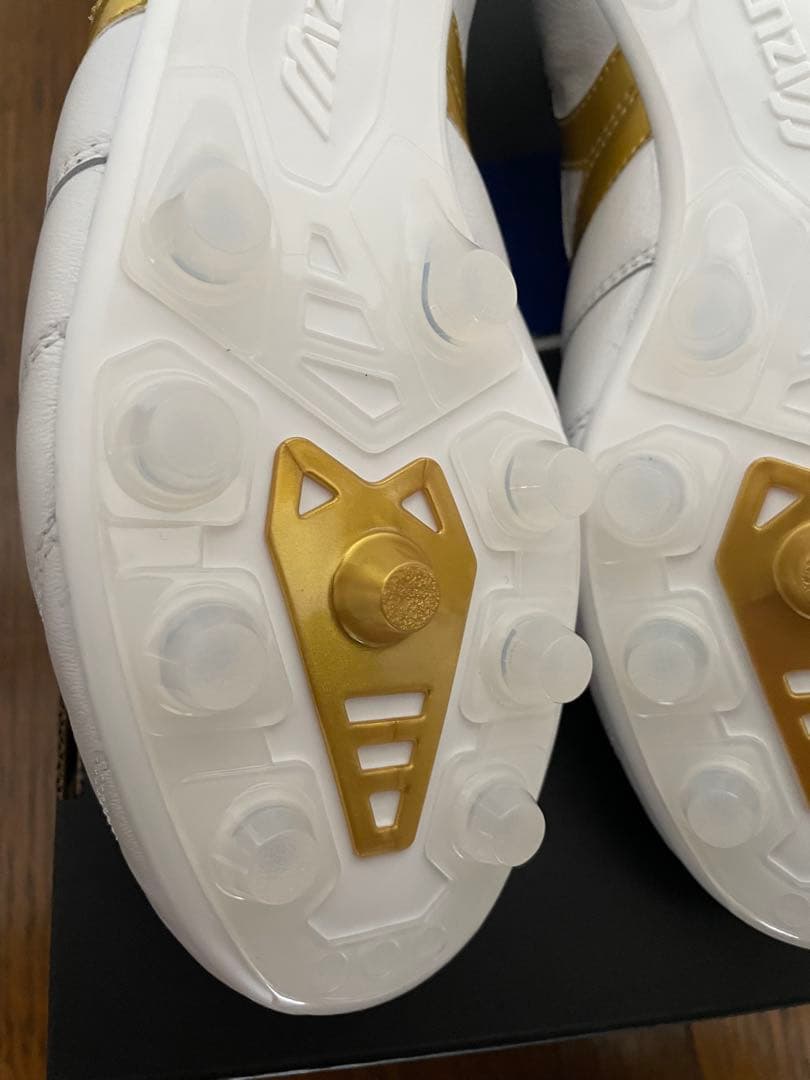 ミズノ　モレリア2 ホワイト ゴールド26.5cm