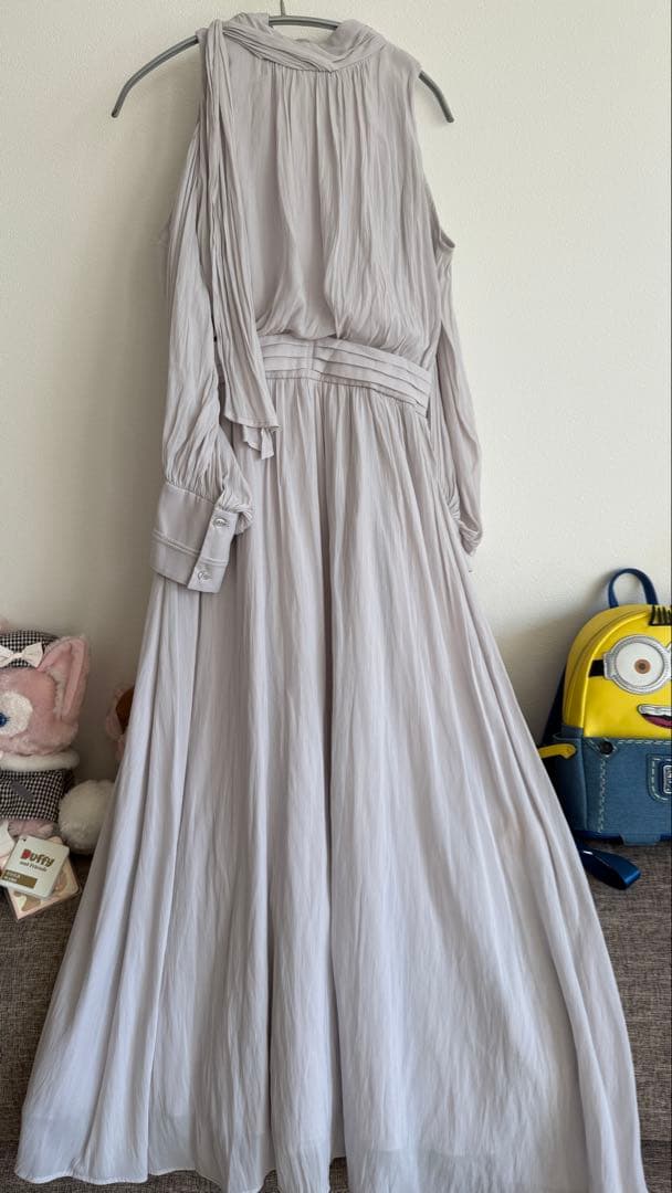 snidelコールドショルダーワンピ