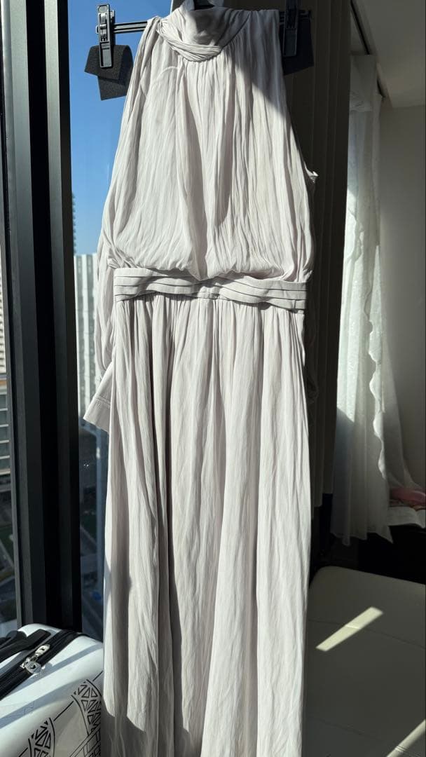 snidelコールドショルダーワンピ