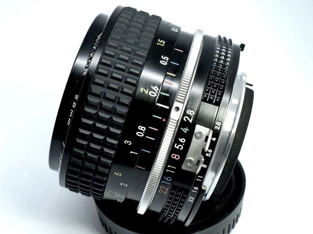 ニコン　Nikon FE + Ai Nikkor 28mm/F2.8