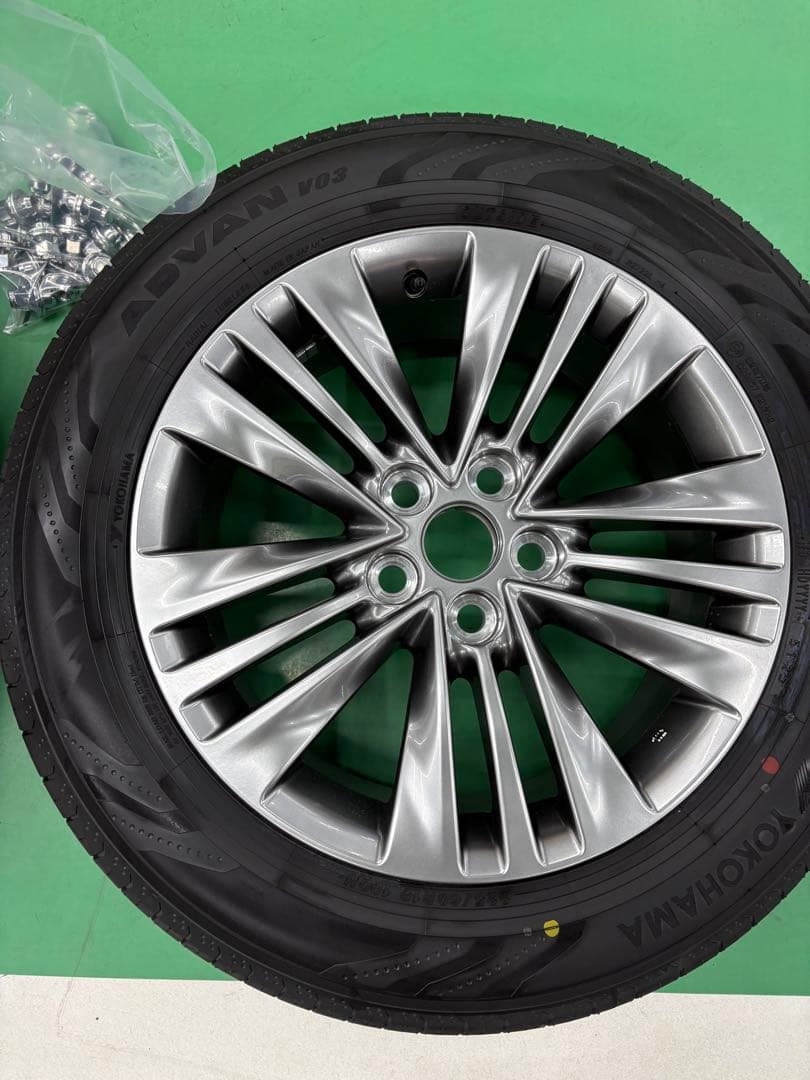 アルファード４０系　新車から外したタイヤ