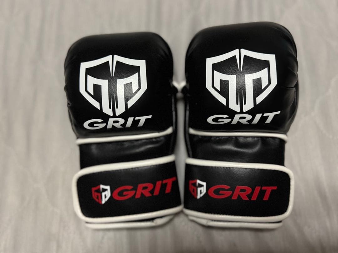 GRIT パウンドグローブ MMAスパーリンググローブ 黒/白
