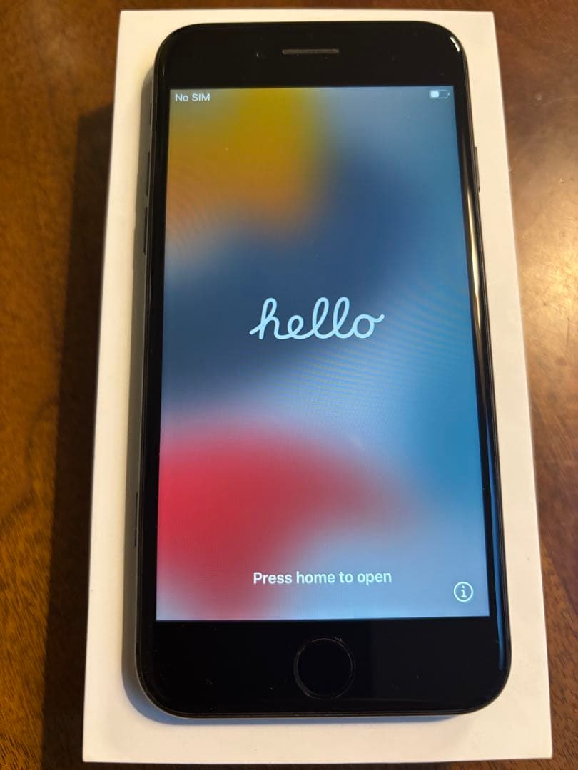 Apple iPhone 8 64GBスペースグレー 本体